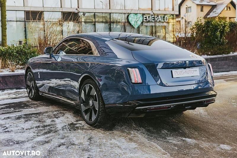 Second-hand Rolls Royce Spectre 429 kW (584 CP) 2024 Culoarealbastru Coupe