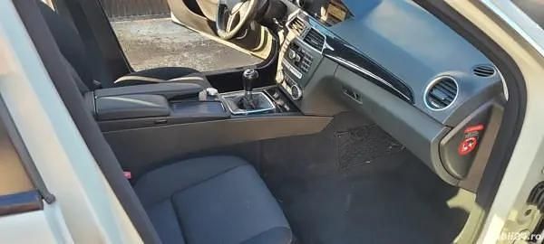 Second-hand Mercedes C180 120 CP (88 kW) 2012 Berlinǎ