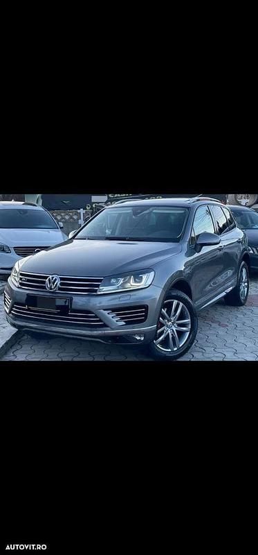 Culoaregri Second-hand 2015 VW Touareg R-line SUV | 14.900 EUR (Preț OK) - Imagine 1/4