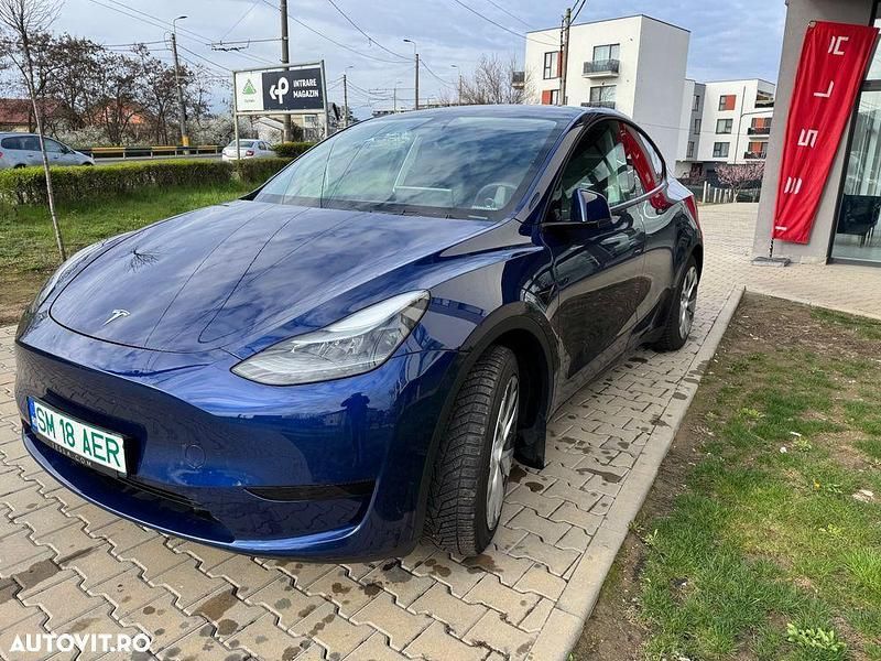 Second-hand Tesla Model Y Long Range RWD 258 kW (351 CP) 2024 Culoarealbastru SUV