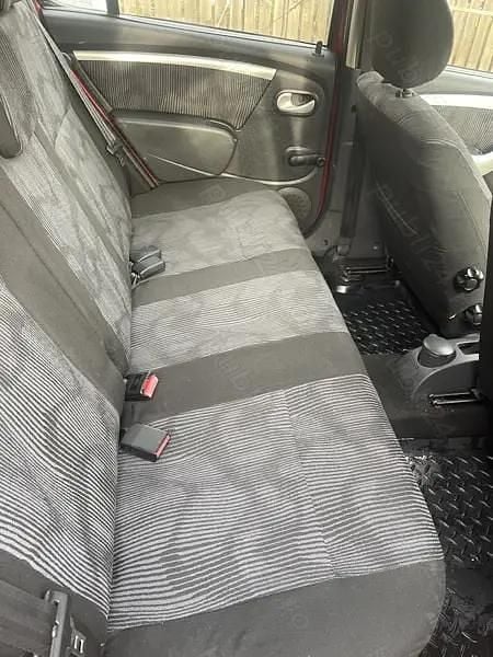 Second-hand Dacia Sandero 85 CP (62 kW) 2008 Visiniu Hatchback