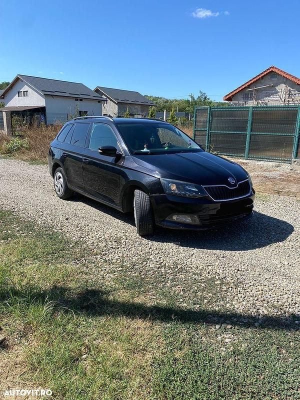 Culoarenegru Utilizat 2018 Skoda Fabia Style Hatchback | 6.000 EUR (Super Preț) - Imagine 1/4
