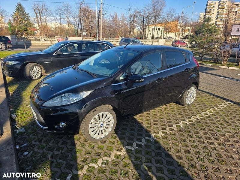 Second-hand Ford Fiesta Titanium 68 CP (50 kW) 2009 Culoarenegru Hatchback