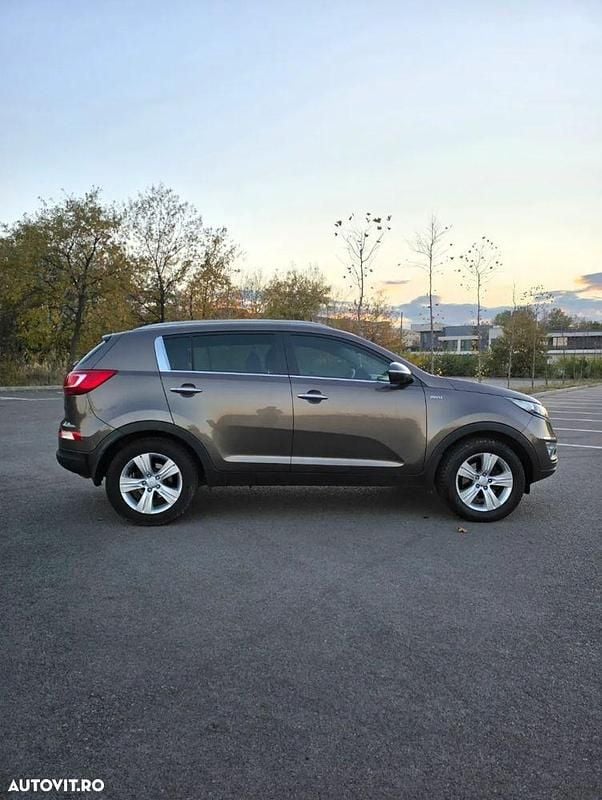 Culoaremaro Utilizat 2014 Kia Sportage Vision SUV | 10.300 EUR - Imagine 1/4