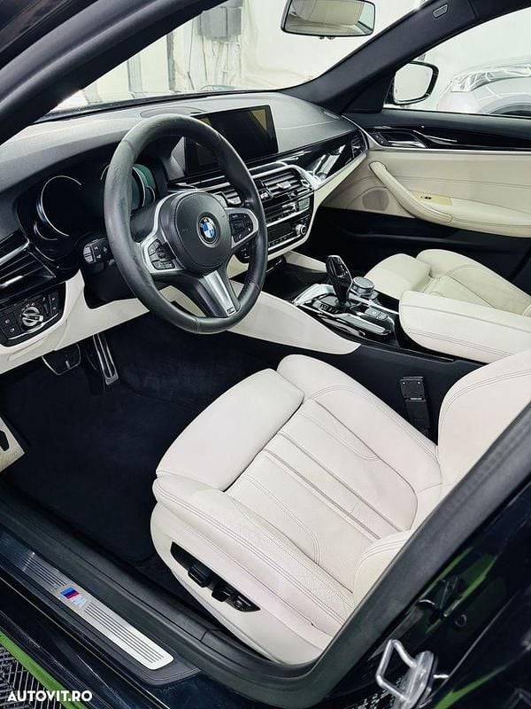 Albastru Utilizat 2018 BMW 530 Hatchback | 26.900 EUR - Imagine 1/4