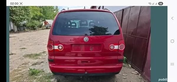 Rosu Utilizat 2007 VW Sharan Monovolum | 2.700 EUR (Preț bun) - Imagine 1/4