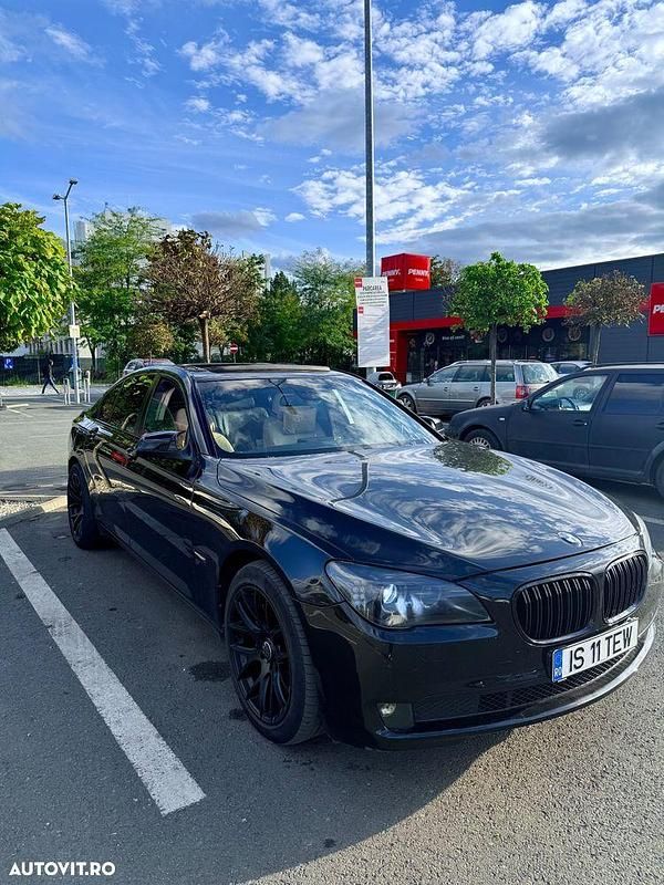Second-hand BMW 730 245 CP (180 kW) 2009 Culoarenegru Berlinǎ