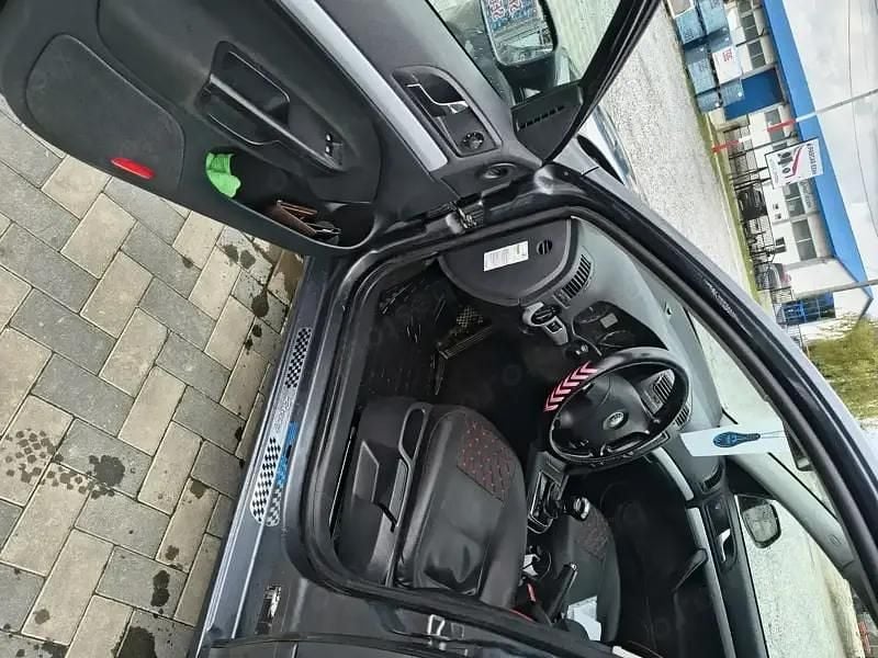 Second-hand 2008 Skoda Octavia Break | 3.200 EUR (Preț OK) - Imagine 1/3