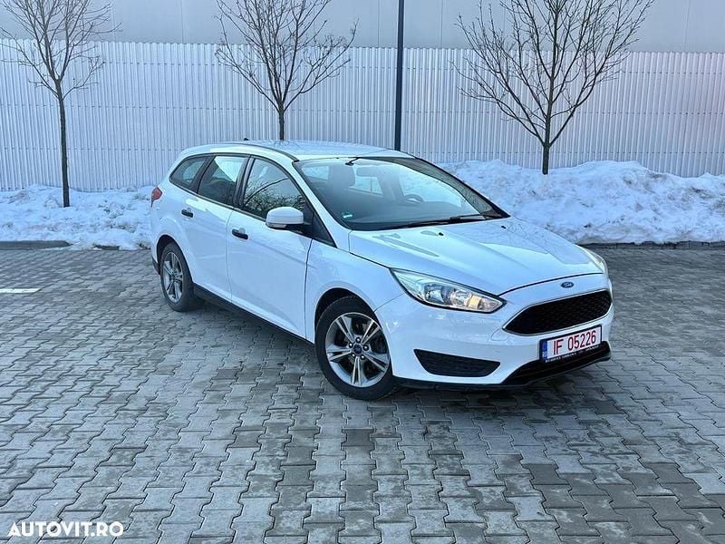 Second-hand Ford Focus 100 CP (73 kW) 2015 Culoarealb Break