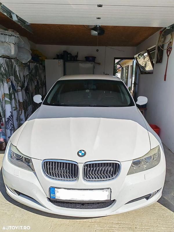 Culoarealb Utilizat 2011 BMW 320 Efficient Dynamics Berlinǎ | 6.500 EUR (Preț OK) - Imagine 1/4