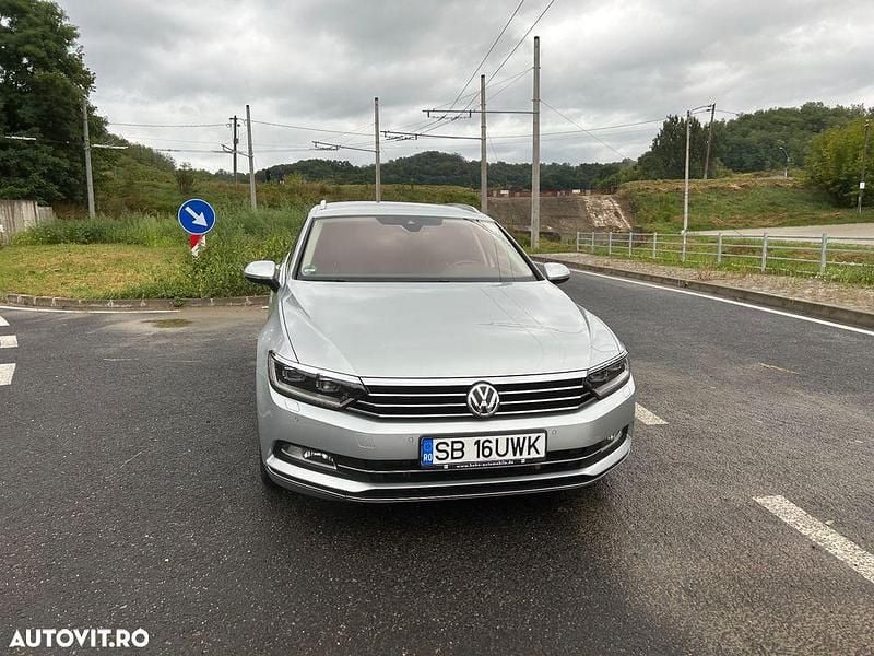Culoareargint Utilizat 2019 VW Passat Highline Break | 17.500 EUR (Preț OK) - Imagine 1/4