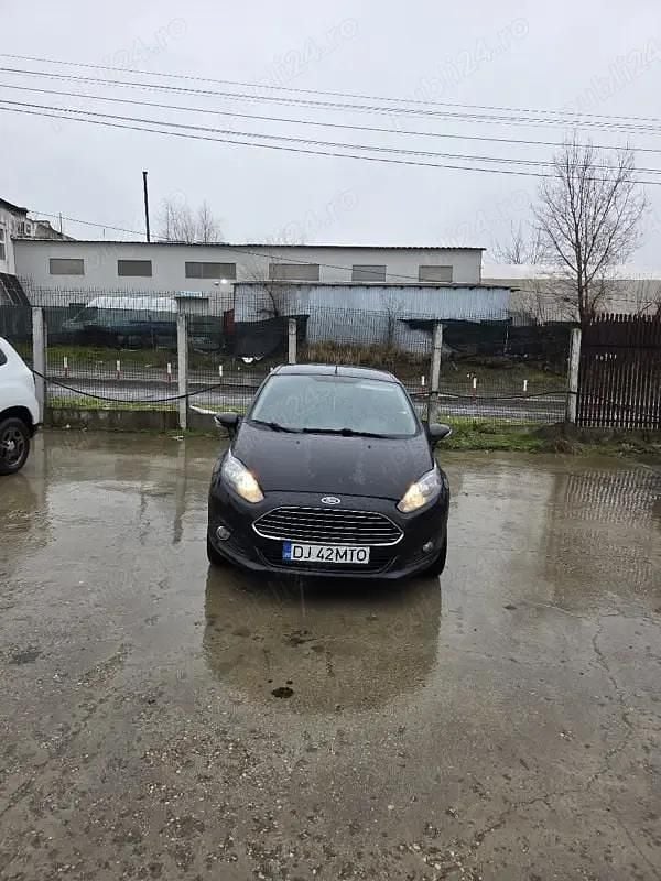 Second-hand Ford Fiesta 90 CP (66 kW) 2013 Negru Hatchback