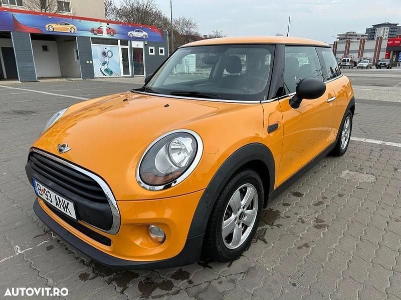 Portocaliu Utilizat 2015 Mini ONE Hatchback | 7.200 EUR - Imagine 1/4