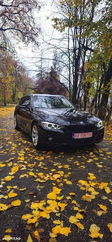 Culoarenegru Utilizat 2015 BMW 325 Comfort Edition Break | 9.499 EUR - Imagine 1/4