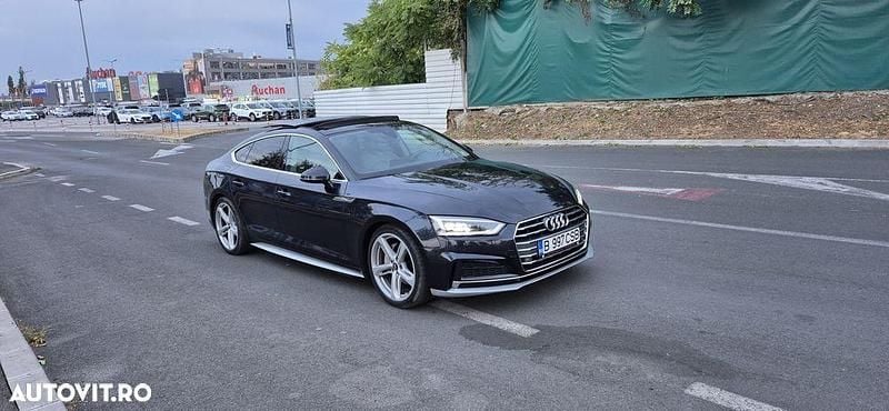 Culoarealbastru Utilizat 2018 Audi A5 Sport Berlinǎ | 23.990 EUR (Preț OK) - Imagine 1/4
