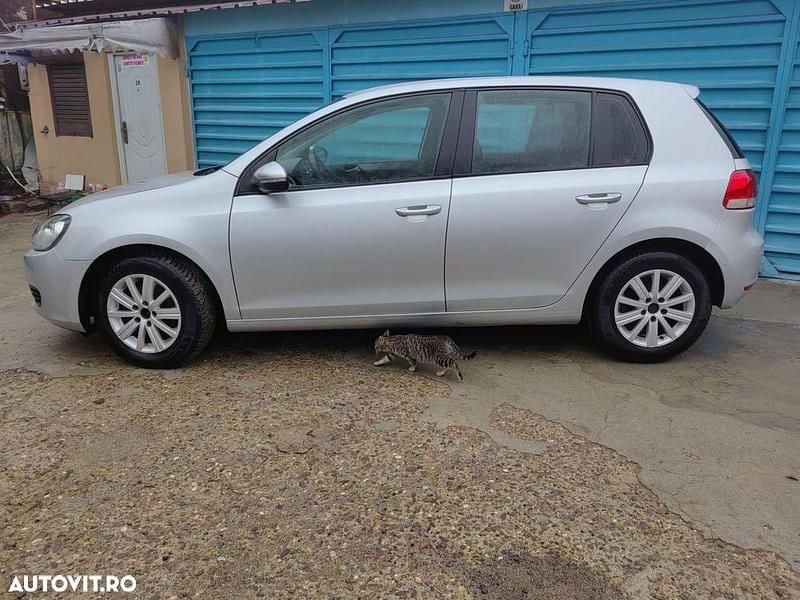 Culoareargint Second-hand 2009 VW Golf VI Edition Hatchback | 4.990 EUR (Preț OK) - Imagine 1/4