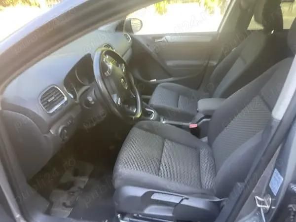 Utilizat 2013 VW Golf VI Berlinǎ | 6.150 EUR (Puțin scump) - Imagine 1/4