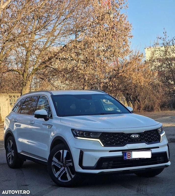 Second-hand Kia Sorento 230 CP (169 kW) 2021 Culoarealb SUV