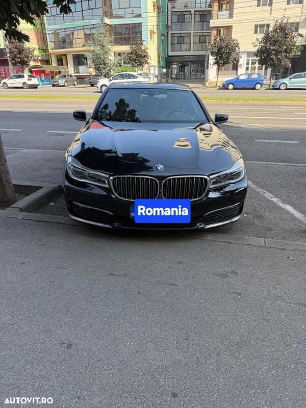 Culoarenegru Utilizat 2017 BMW 740 Berlinǎ | 25.500 EUR (Super Preț) - Imagine 1/4