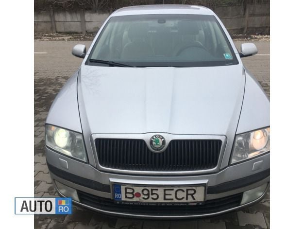 Gri Utilizat 2008 Skoda Octavia Hatchback | 4.600 EUR (Scump) - Imagine 1/4