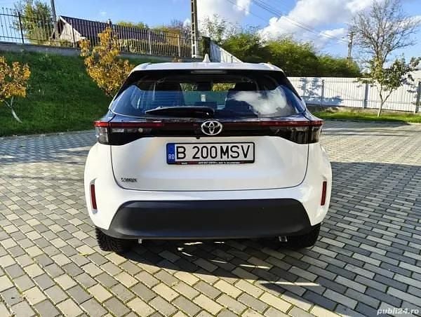 Second-hand Toyota Yaris Cross 125 CP (91 kW) 2023 Alb SUV