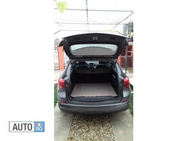 Second-hand Opel Astra Innovation 125 CP (91 kW) 2012 Gri Break