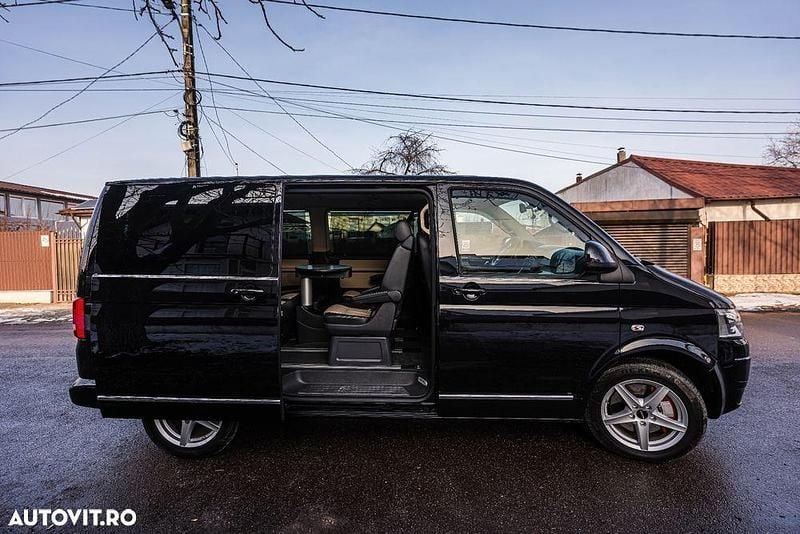 Second-hand VW Multivan 180 CP (132 kW) 2015 Culoarenegru Van