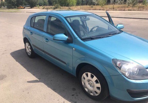 Second-hand Opel Astra 90 CP (66 kW) 2005 Albastru Hatchback