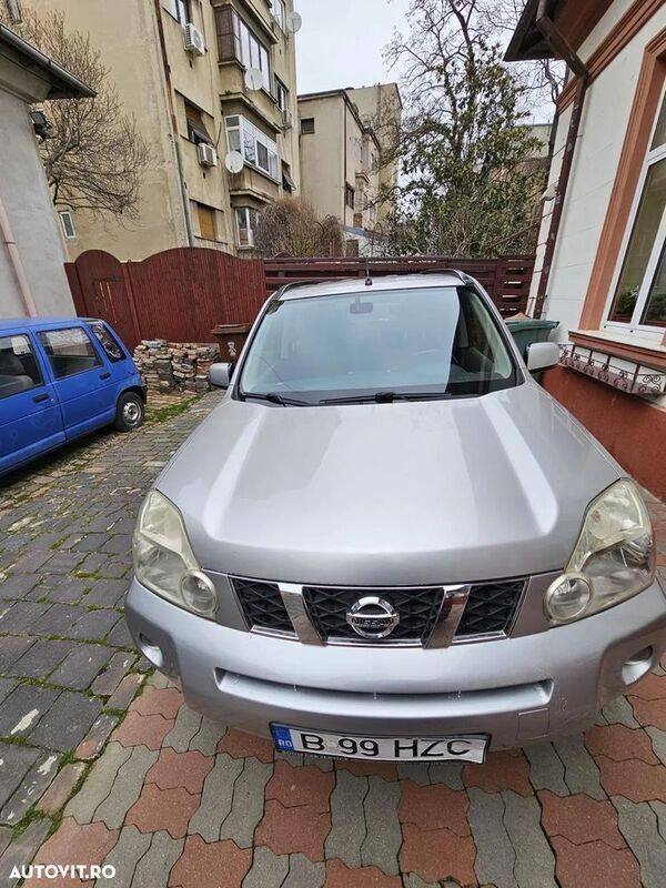 Gri Utilizat 2008 Nissan X-Trail SUV | 6.900 EUR (Preț OK) - Imagine 1/4