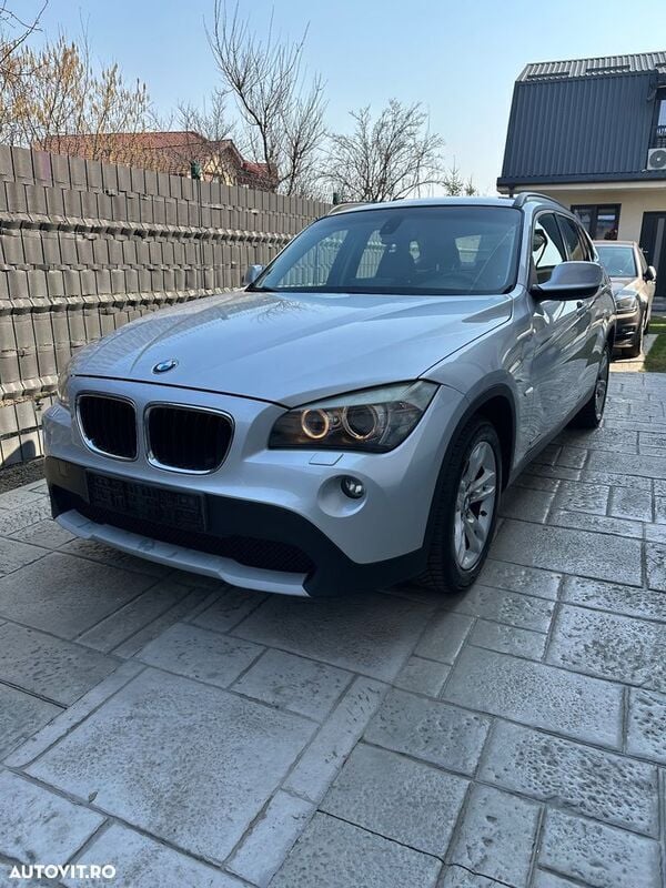 Gri Utilizat 2010 BMW X1 SUV | 5.999 EUR (Preț OK) - Imagine 1/4