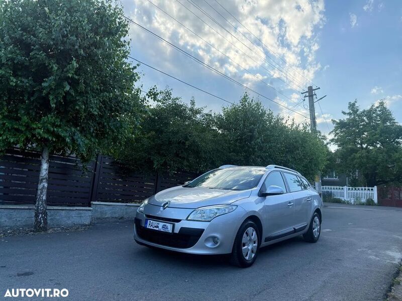 Gri Utilizat 2011 Renault Mégane GrandTour Privilege Break | 3.999 EUR - Imagine 1/4
