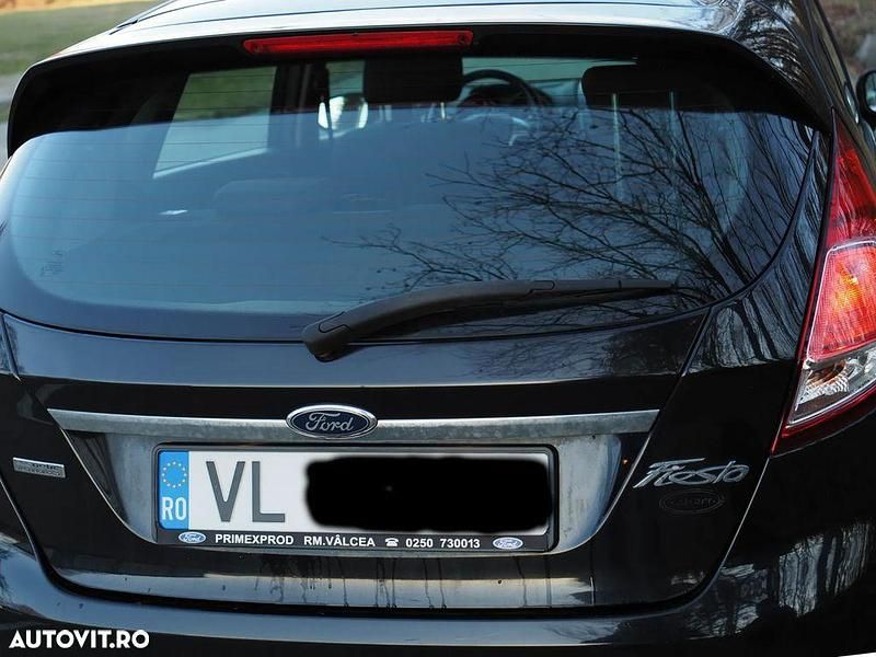 Second-hand Ford Fiesta Titanium 100 CP (73 kW) 2013 Culoarenegru Hatchback