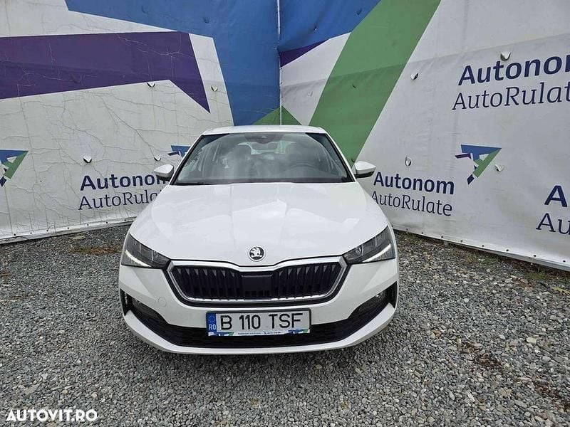 Culoarealb Utilizat 2022 Skoda Scala Hatchback | 11.850 EUR (Preț OK) - Imagine 1/4