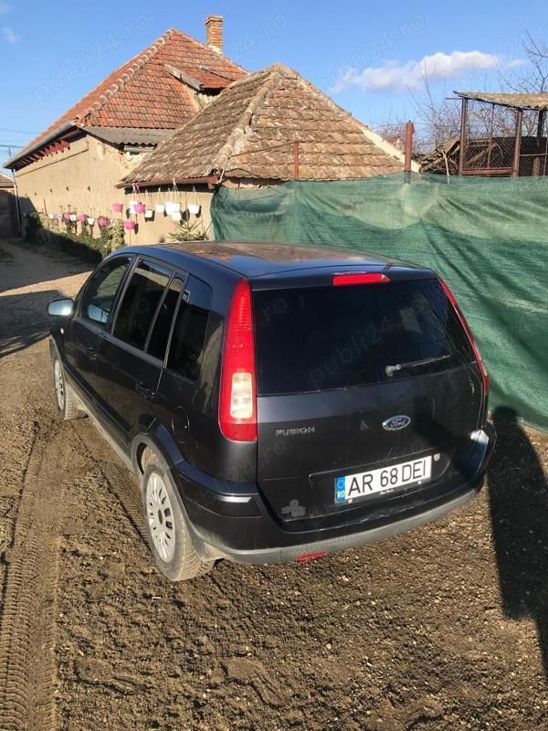 Utilizat 2007 Ford Fusion Hatchback | 1.500 EUR (Super Preț) - Imagine 1/4