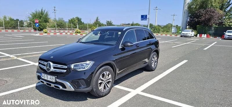 Culoarenegru Utilizat 2020 Mercedes GLC220 SUV | 29.990 EUR (Preț OK) - Imagine 1/4