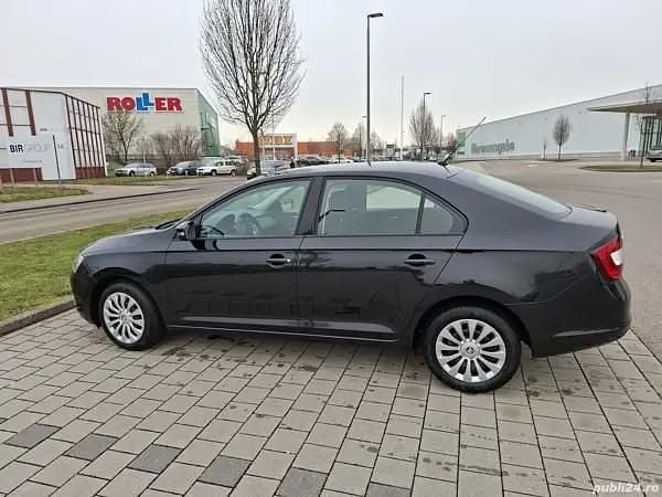 Negru Utilizat 2019 Skoda Rapid Berlinǎ | 5.500 EUR (Super Preț) - Imagine 1/4