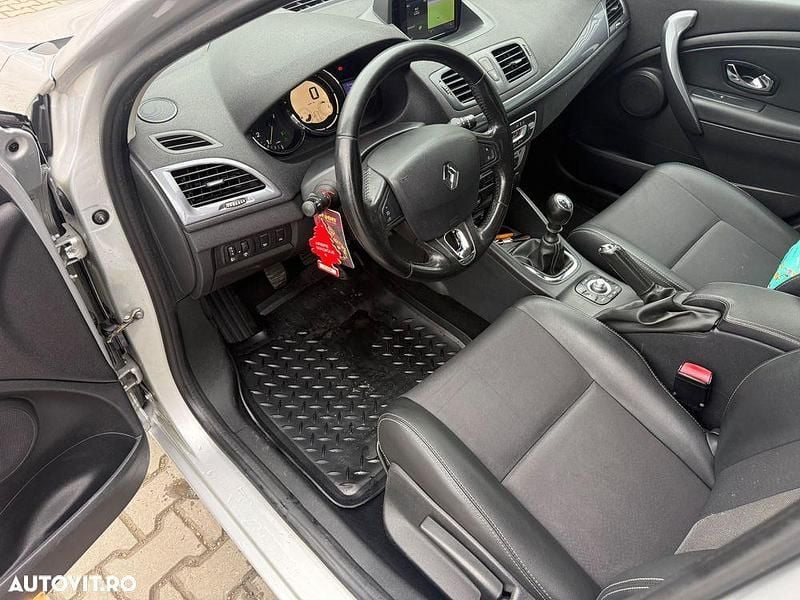 Second-hand Renault Mégane Bose Edition 110 CP (80 kW) 2015 Culoaregri Berlinǎ