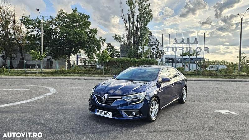 Culoarealbastru Utilizat 2018 Renault Mégane IV Intens Berlinǎ | 10.497 EUR (Preț bun) - Imagine 1/4