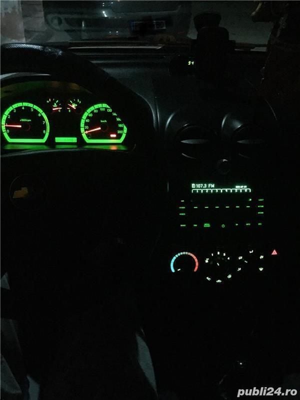 Second-hand Chevrolet Aveo 84 CP (61 kW) 2011 Argintiu Berlinǎ