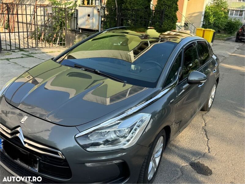 Gri Utilizat 2012 Citroën DS5 So Chic Hatchback | 8.990 EUR (Puțin scump) - Imagine 1/4