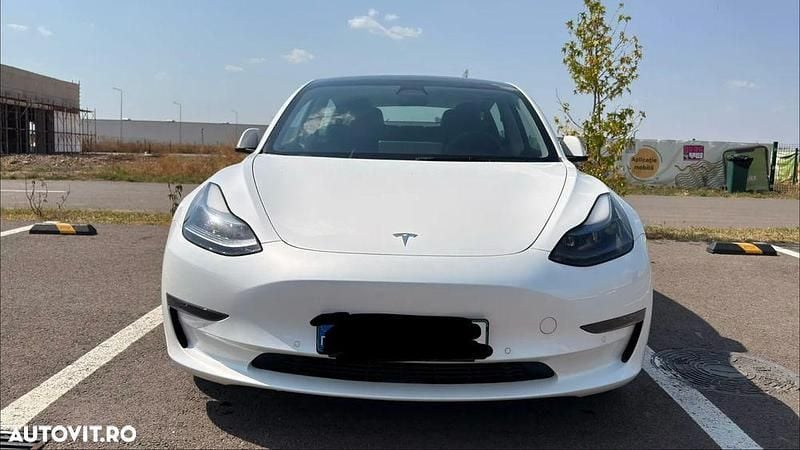 Culoarealb Utilizat 2023 Tesla Model 3 Berlinǎ | 32.000 EUR (Preț OK) - Imagine 1/4