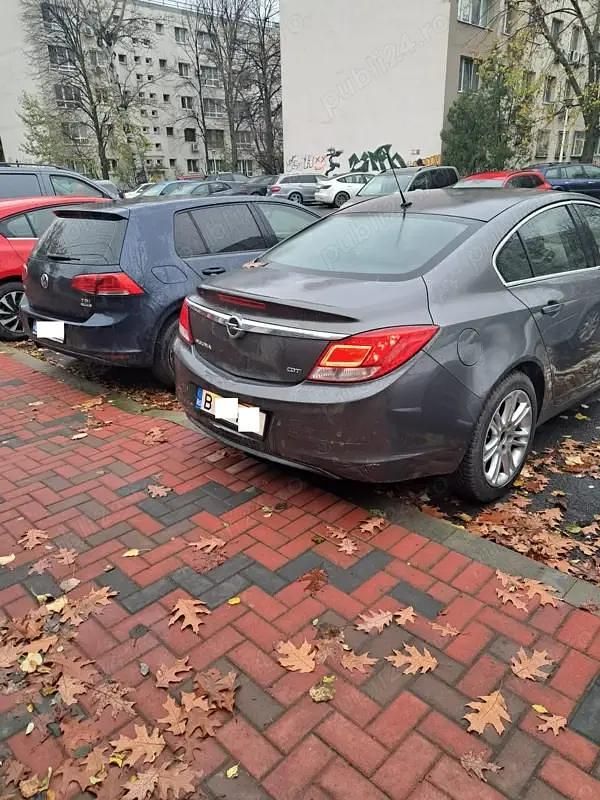 Second-hand Opel Insignia 140 CP (102 kW) 2011 Berlinǎ