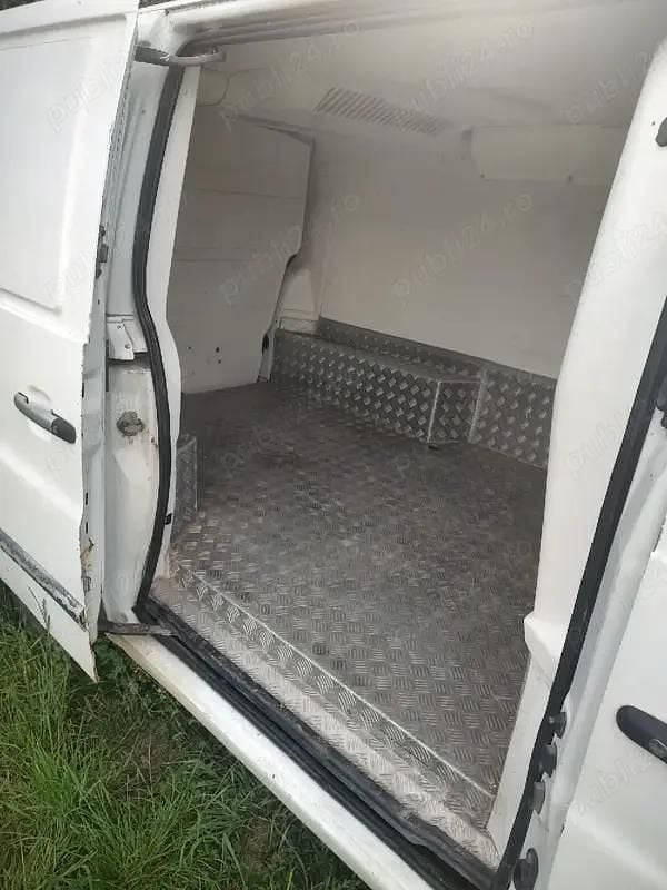 Second-hand Mercedes Vito 100 CP (73 kW) 2000 Alb Van