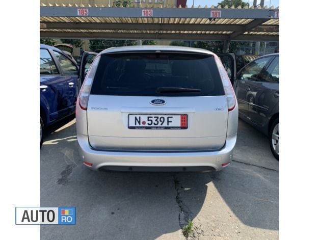 Gri Utilizat 2011 Ford Focus Break | 3.900 EUR (Preț OK) - Imagine 1/4
