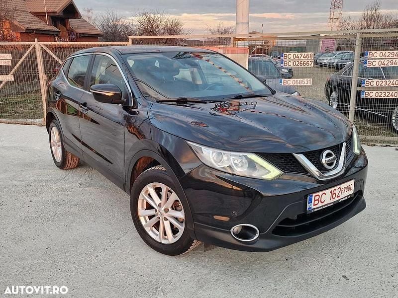 Culoarenegru Utilizat 2015 Nissan Qashqai SUV | 9.490 EUR (Preț bun) - Imagine 1/4