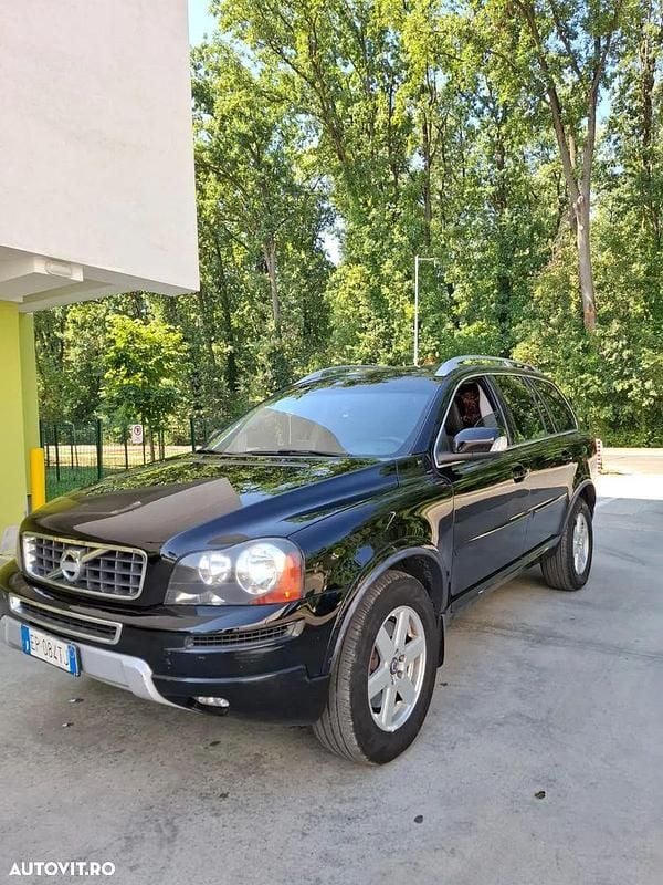 Culoarenegru Utilizat 2013 Volvo XC90 SUV | 8.500 EUR (Super Preț) - Imagine 1/4