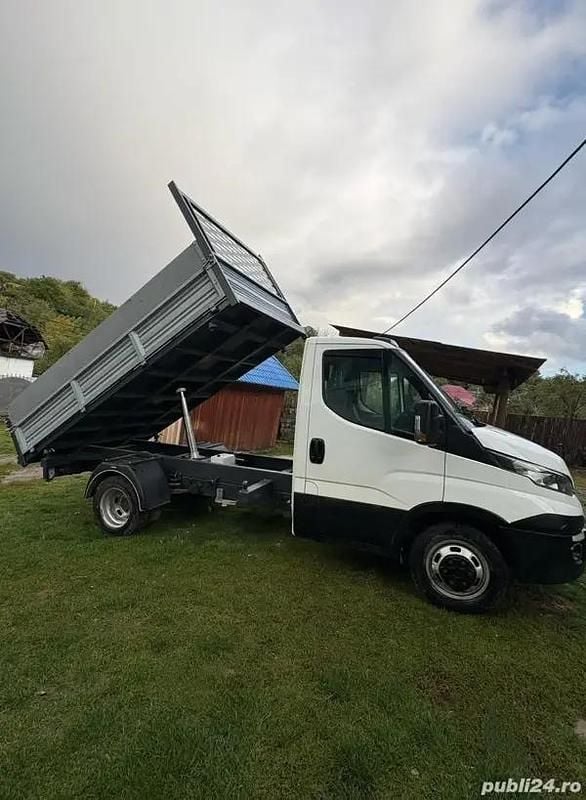 Utilizat 2017 Iveco Daily | 16.200 EUR (Preț OK) - Imagine 1/4