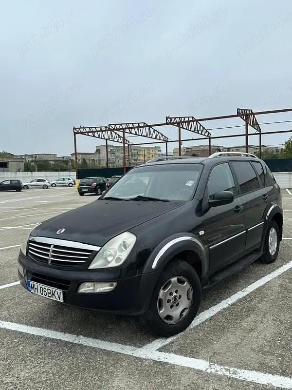 Negru Utilizat 2006 Ssangyong (KGM) Rexton SUV | 1.500 EUR - Imagine 1/4