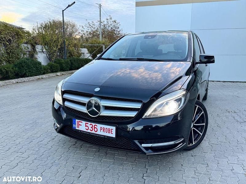 Second-hand Mercedes B200 136 CP (100 kW) 2012 Culoarenegru Monovolum