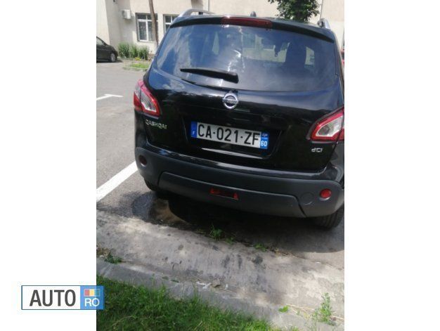 Second-hand Nissan Qashqai 131 CP (96 kW) 2012 Negru SUV